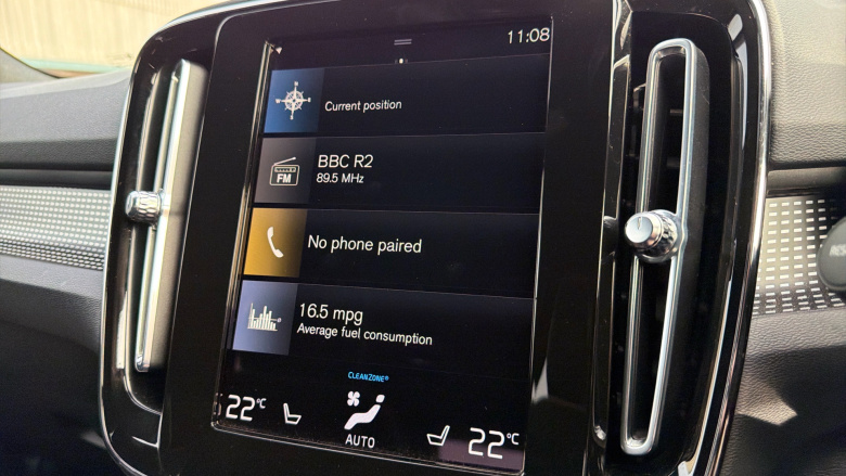 Volvo Xc40 2.0 B4P R DESIGN Pro 5dr AWD Auto Petrol Estate